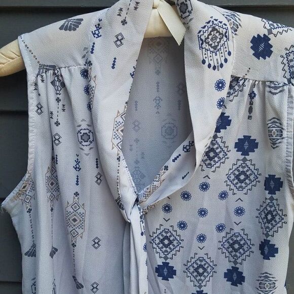 Elena Baldi Gray White Sheer Print Top with tie size Medium - Picture 4 of 8